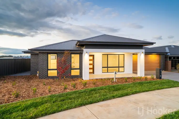 1 Heazlett Street, Googong NSW 2620
