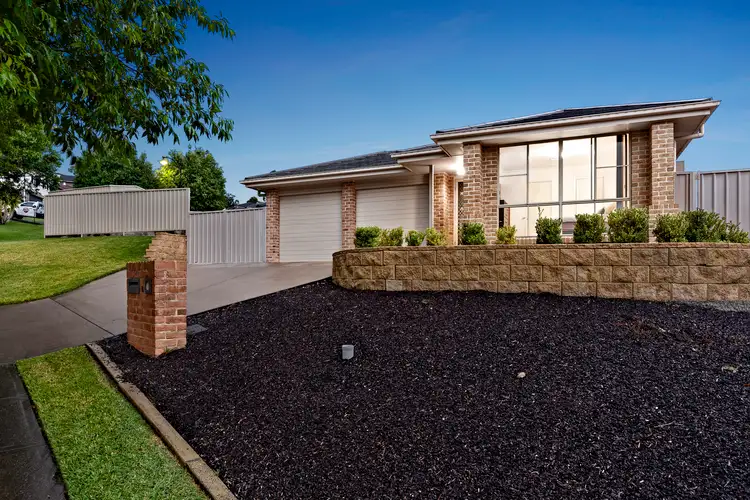 8 Blackwood Circuit, Cameron Park NSW 2285