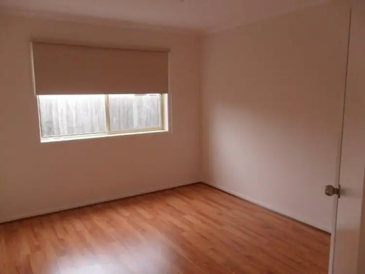 Fifth view of Homely unit listing, 10 Glenthorne Drive, Keysborough VIC 3173