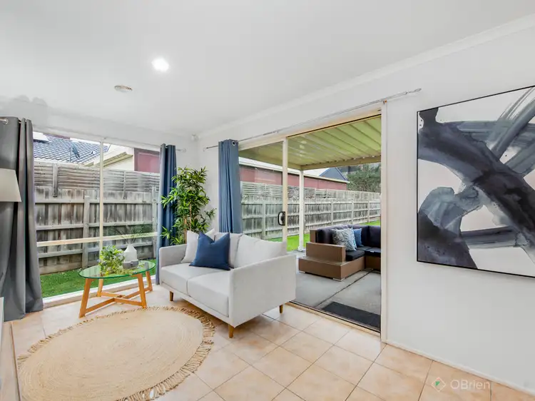 Fifth view of Homely house listing, 8 Cascade Way, Hallam VIC 3803