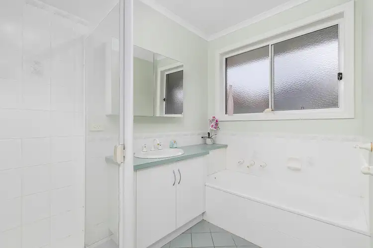 Sixth view of Homely unit listing, 1/38 Mulquiney Crescent, Highton VIC 3216
