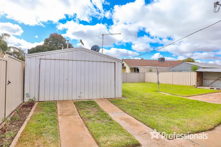 Sixth view of Homely house listing, 4 Weir Crescent, Mildura VIC 3500
