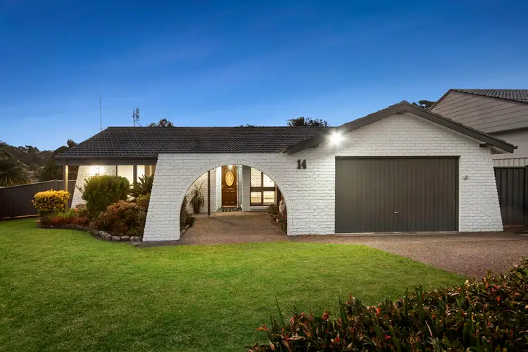 14 Pindimar Close, Eleebana NSW 2282