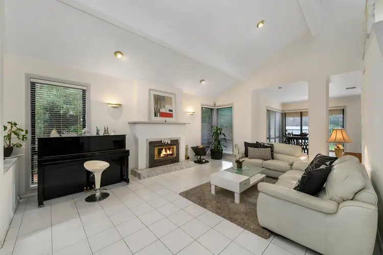 Third view of Homely house listing, 5 Krona Rise, Keilor Lodge VIC 3038