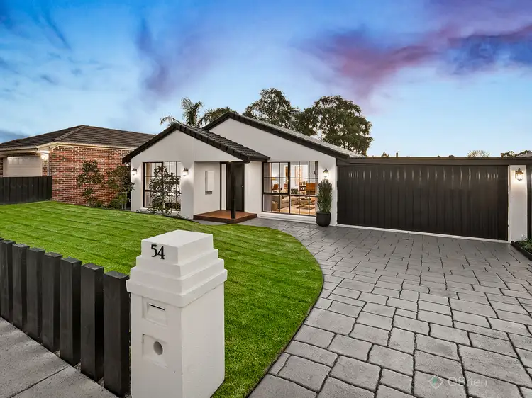 54 St Boswells Avenue, Berwick VIC 3806