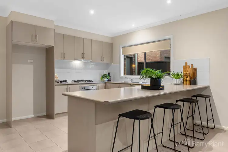 Third view of Homely house listing, 5 Fairchild Place, Pakenham VIC 3810