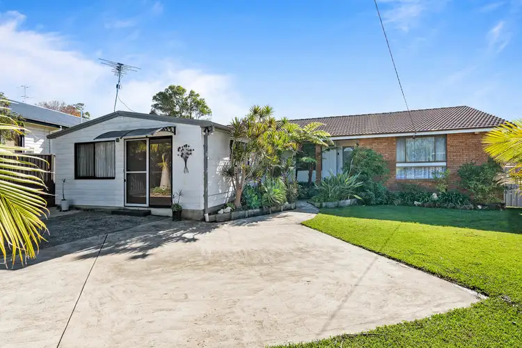 73 Wall Road, Gorokan NSW 2263