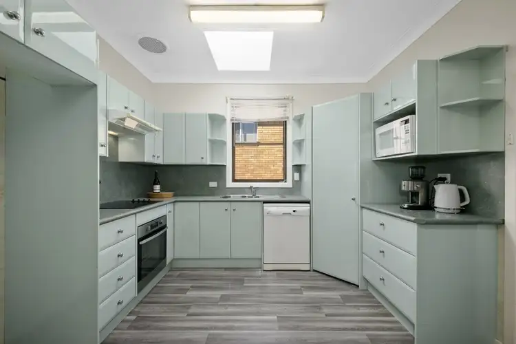 Fifth view of Homely house listing, 32 Third Avenue, Rutherford NSW 2320