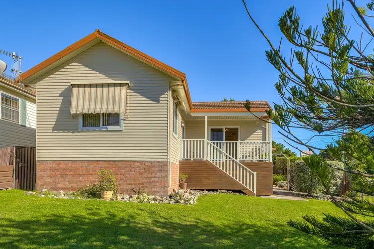 20 Lake Avenue, Cardiff South NSW 2285