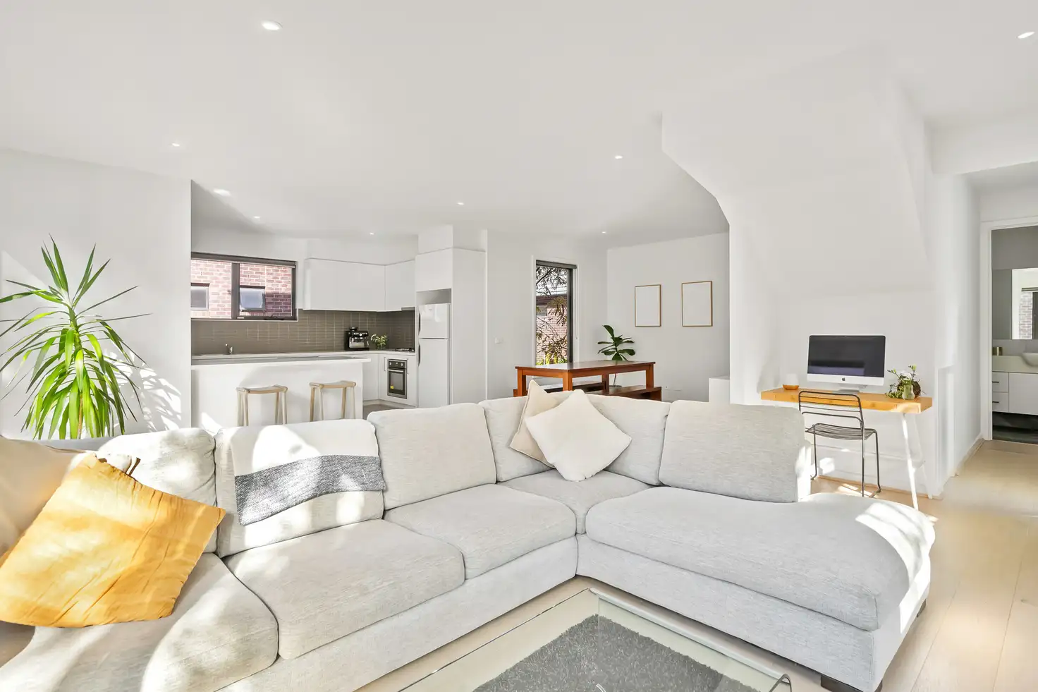 Main view of Homely townhouse listing, 6/5 Curzon Street, Ivanhoe VIC 3079