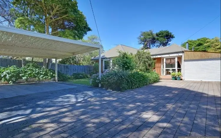 51 Woodlands Grove, Frankston VIC 3199