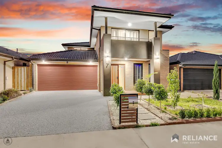Second view of Homely house listing, 7 Melogold Crescent, Tarneit VIC 3029