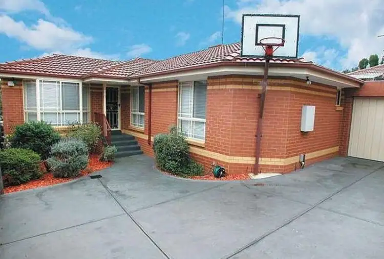 2/25 Harricks Crescent, Attwood VIC 3049