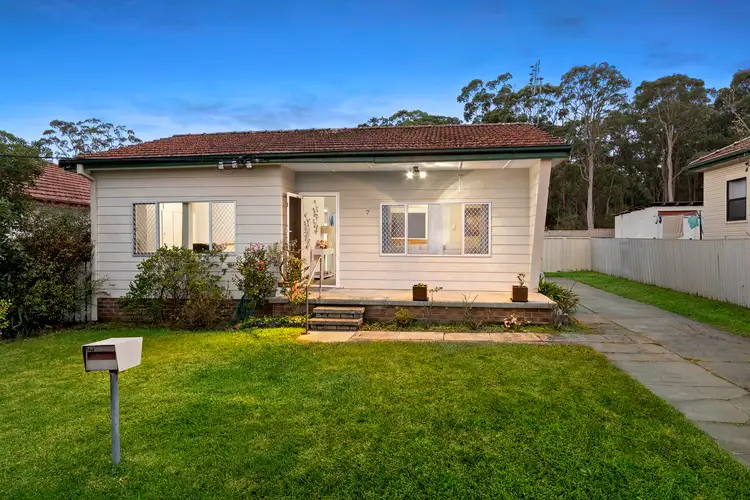 7 George Street, Glendale NSW 2285