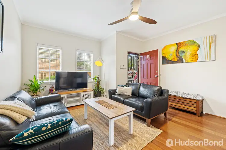 2/207 Reynolds Road, Doncaster East VIC 3109