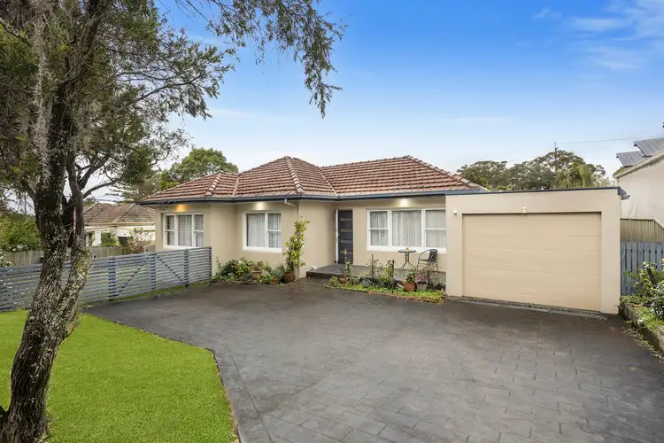 12 Dameeli Avenue, Kirrawee NSW 2232