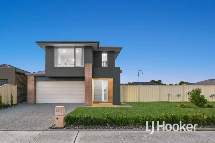 77 Blue Horizons Way, Pakenham VIC 3810