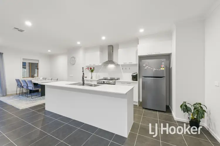 Fifth view of Homely house listing, 77 Blue Horizons Way, Pakenham VIC 3810