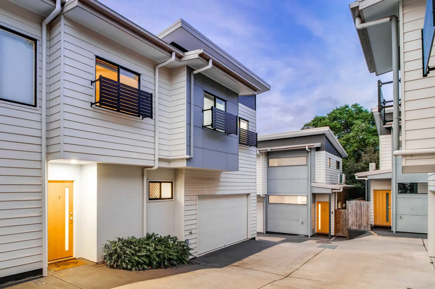 Main view of Homely townhouse listing, 3/11 Kennington Road, Camp Hill QLD 4152