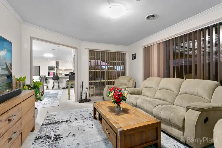 Fourth view of Homely house listing, 1 Jacqueline Place, Pakenham VIC 3810