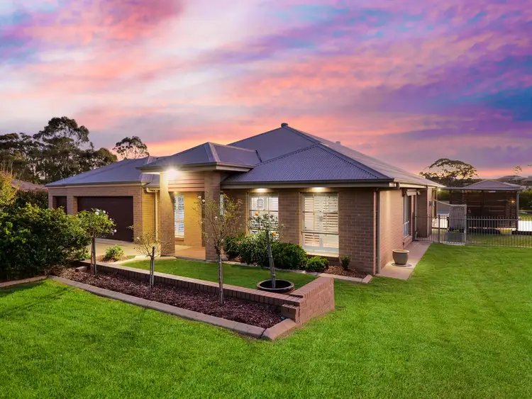 10 Cascade Close, Louth Park NSW 2320