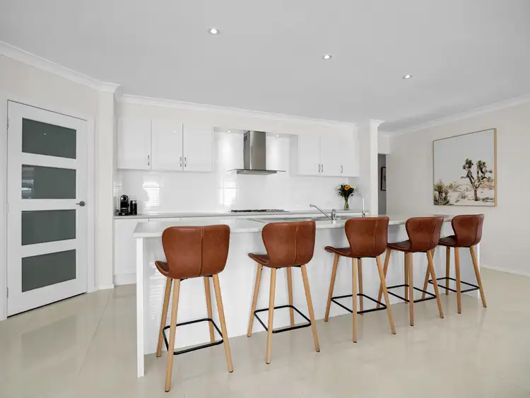 Fifth view of Homely house listing, 10 Cascade Close, Louth Park NSW 2320