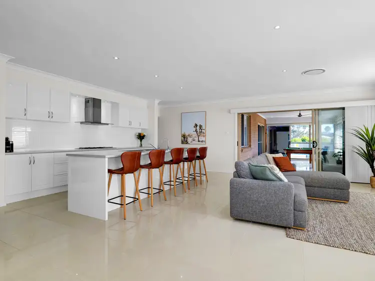 Sixth view of Homely house listing, 10 Cascade Close, Louth Park NSW 2320