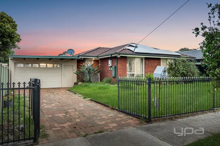 54 Bainbridge Close, Craigieburn VIC 3064