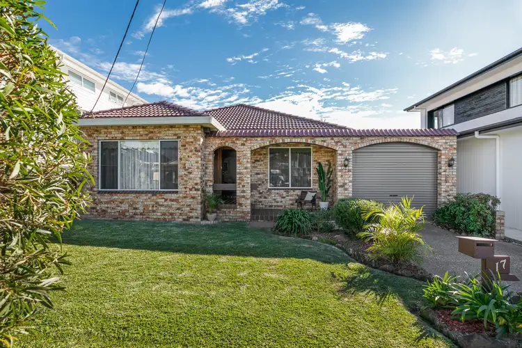 17 Kitchener Street, Caringbah NSW 2229
