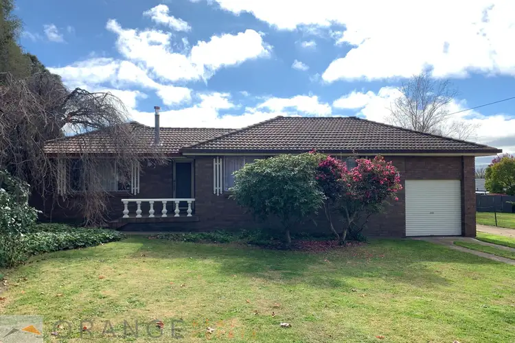 14 Benelong Place, Orange NSW 2800