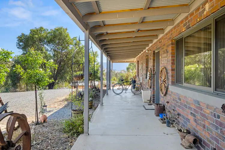 25 Lockharts Road, Bonnie Doon VIC 3720