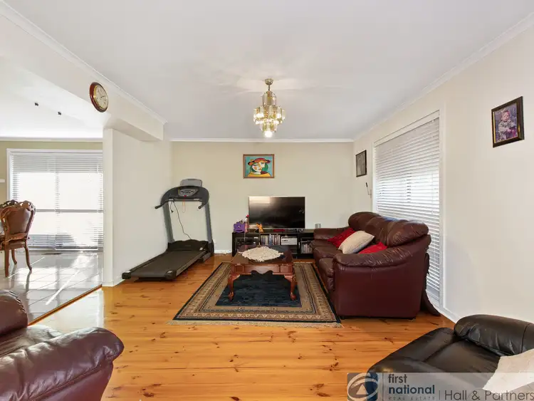 Second view of Homely house listing, 2 Furlong Court, Endeavour Hills VIC 3802