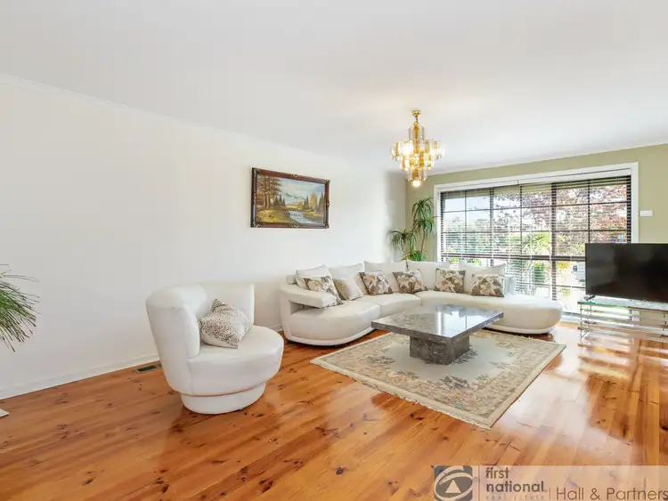 Fifth view of Homely house listing, 2 Furlong Court, Endeavour Hills VIC 3802
