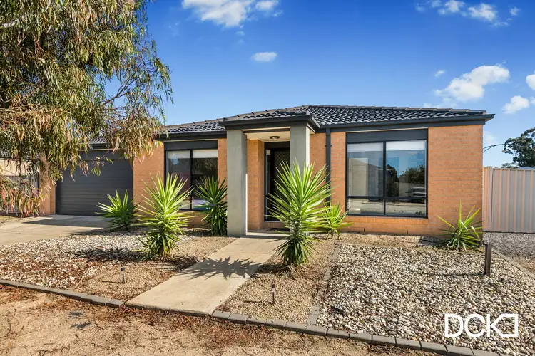 12 Crossley Avenue, Epsom VIC 3551