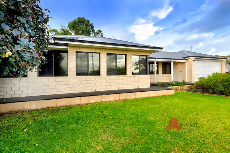 17 Parkfield Way, Australind WA 6233