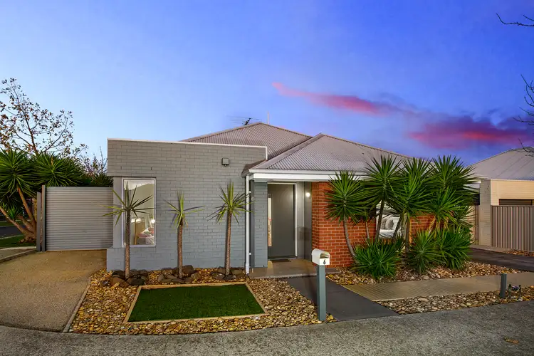 6 Verdon Avenue, Caroline Springs VIC 3023