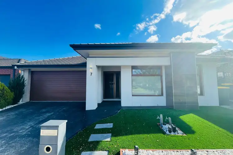 7 Tamarin Street