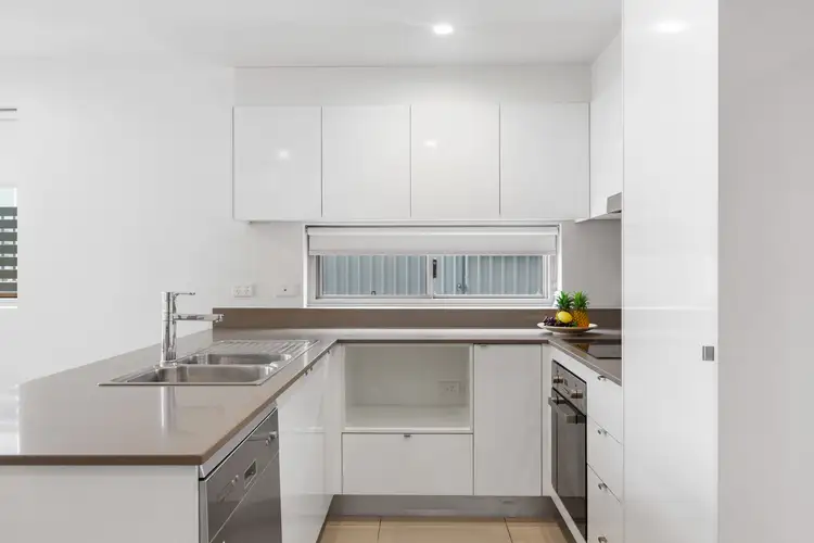 Fifth view of Homely apartment listing, 19/1049 Wynnum Road, Cannon Hill QLD 4170