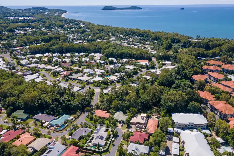 4 Helsdon Close, Clifton Beach QLD 4879