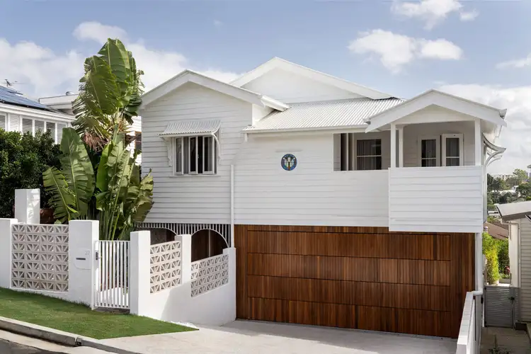 22 Power Street, Norman Park QLD 4170