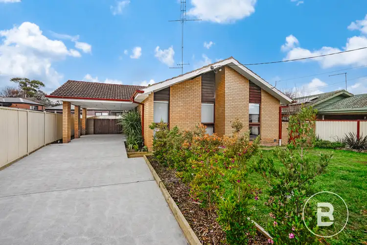 11 Sainsbury Court, Mount Clear VIC 3350