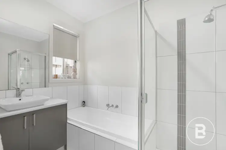 Sixth view of Homely house listing, 2 Sheehan Court, Ballarat East VIC 3350