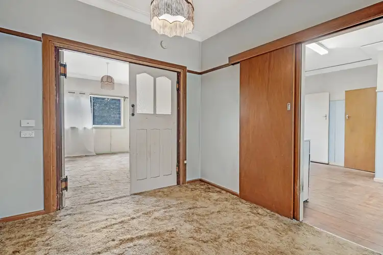 Fifth view of Homely house listing, 2 Carcoola Crescent, Normanhurst NSW 2076