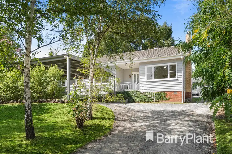 6 Rue De Gare, Wandin North VIC 3139