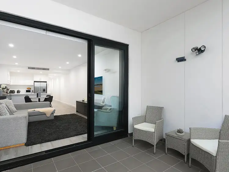 2/13 Old Northern Road, Baulkham Hills NSW 2153