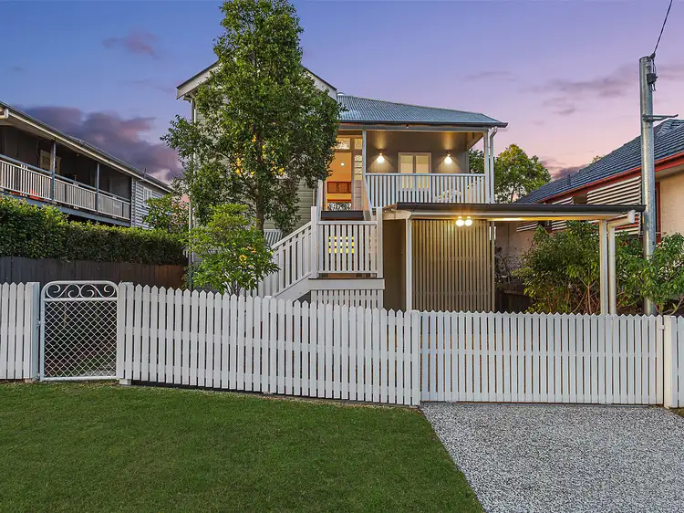 7 Love Street, Fairfield QLD 4103