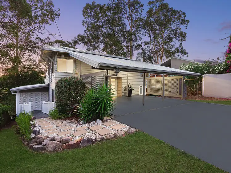 50 Chapel Hill Road, Chapel Hill QLD 4069