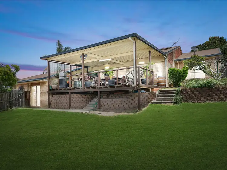 1 Janet Place, Arana Hills QLD 4054