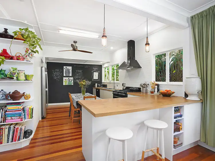 59 Noreen Street, Chapel Hill QLD 4069