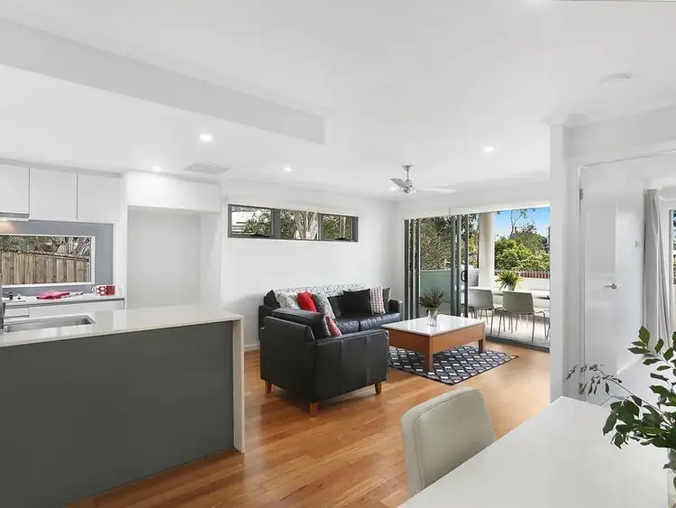 2/16 Seven Oaks Street, Taringa QLD 4068